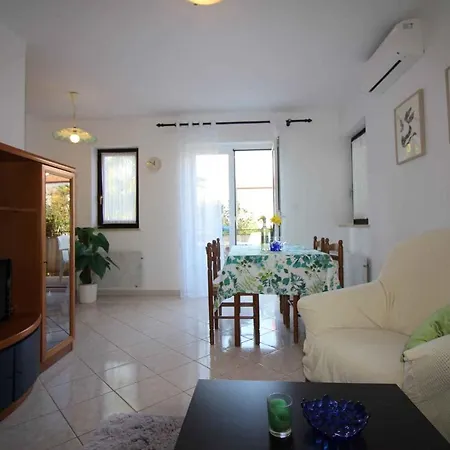 Apartment In Porec/istrien 36682 Porec